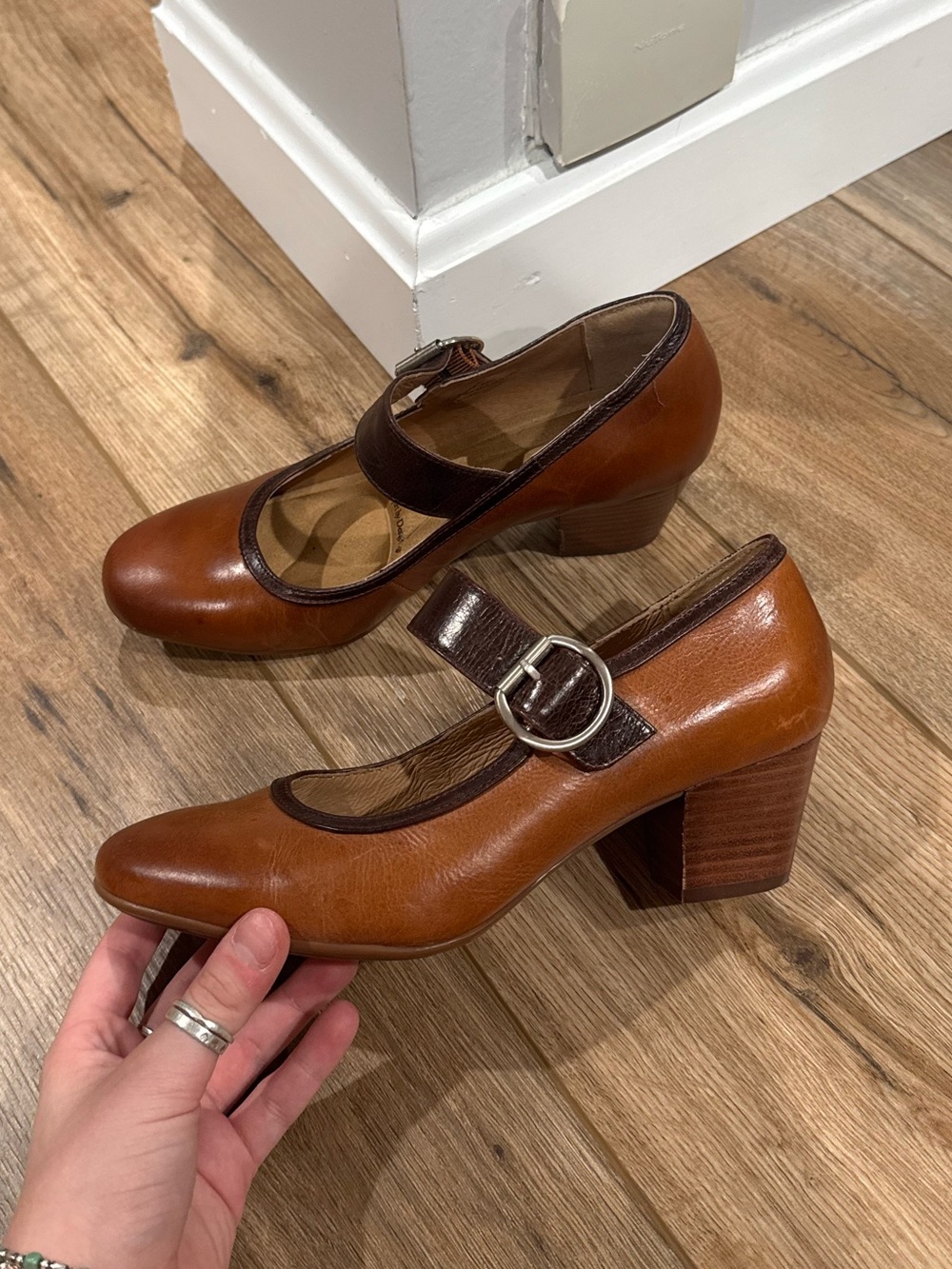 SOFFT Dark Academia Brown Leather Block Heel Mary Jane Pumps | Size 6.5